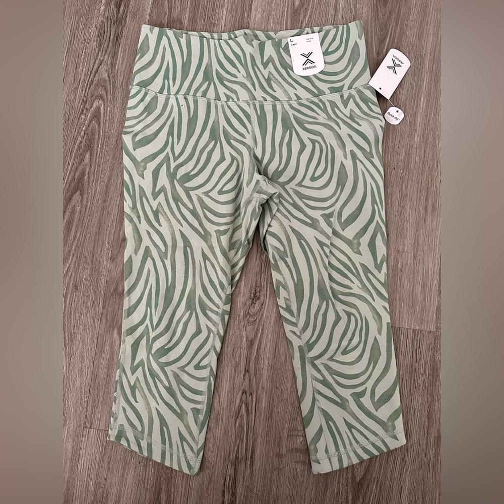 NWT| Quick-Dri Capris Leggings